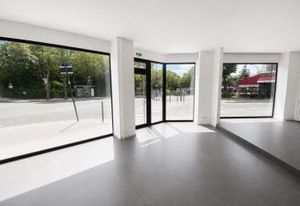 Location boutique d'angle Paris 20 près M° Gambetta
