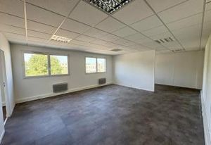 Bureaux à louer Chenôve - Proche bus, tram et axes autoroutiers