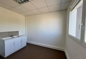 Bureaux à louer Chenôve - Proche bus, tram et axes autoroutiers