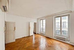 Bureaux à louer Paris 9 - Proche métro Liège et Saint-Lazare