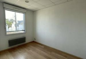 Location bureau Vannes - Ascenseur et parking inclus