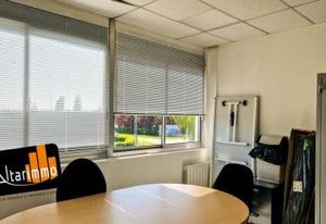 Entrepôt avec bureaux à vendre Mainvilliers - Proche RN154