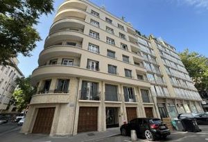 Location bureau Lyon 3 - Proche commerces et transports