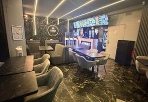 Location local commercial Paris 18e - M° Porte de Clignancourt