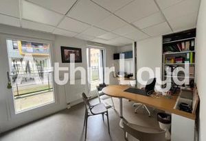 Location bureaux Hérouville-Saint-Clair - 1er étage résidence récente