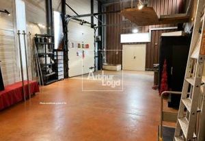 Location local d'activité Nemours - Angle de rue - Proche A6