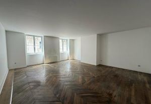 Location bureaux Lyon 1 - Proche métro Croix-Paquet et Hôtel de Ville