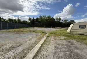 Terrain avec batiment à vendre Claye-Souilly - accès A104