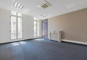 Location bureaux Marseille 1 Rue de la République proche tram et bus