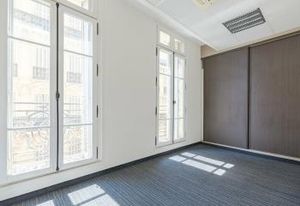Location bureaux Marseille 1 Rue de la République proche tram et bus