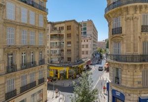 Location bureaux Marseille 1 Rue de la République proche tram et bus