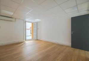 Location bureaux Marseille 1 - Rue de la République, proche transports