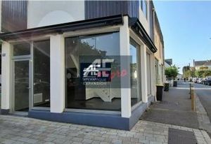 Local commercial à louer Pornichet - Angle et vitrine