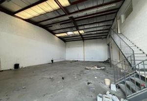 Location local d'activité Quincy-Voisins - Parc accessible PL