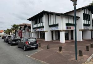 Location local commercial Bidart - Angle à forte visibilité