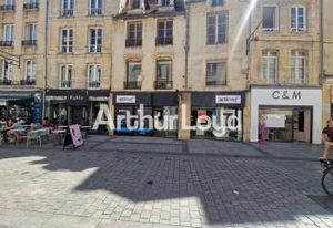 Location local commercial Caen Hyper Centre - droit d'entrée