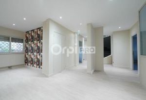 Location bureaux Lyon 6 - Proche Métro A/B, Bus 38 et gare Part-Dieu