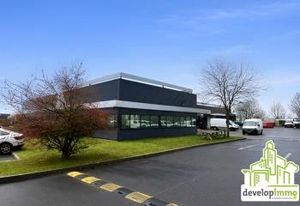 Local d'activité à vendre Ifs - Bureaux + atelier + 54 places