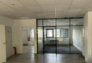 Vente bureau Tours centre - Proche gare, tramway et bus
