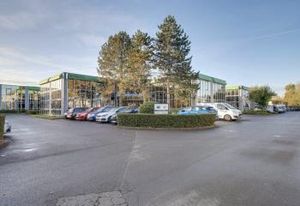 Bureaux à louer Saint-Thibault-des-Vignes - Parc sécurisé