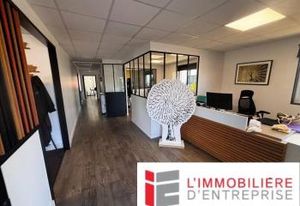 Local d'activité à louer Vannes - Bureaux et atelier