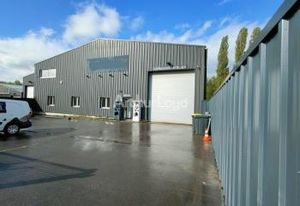 Location local d'activité Isles-sur-Suippe - Proche A34