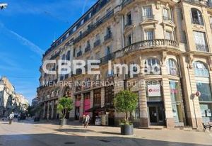 Location local commercial hyper centre Dijon - rue piétonne