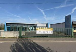Location local commercial - 637 m²