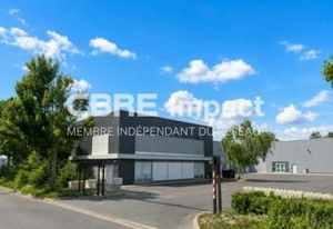 Location local commercial 1 574 m² Reims - Parcelle KD 76C