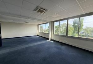 Location local d'activité Gennevilliers - Proche A86 et RER C