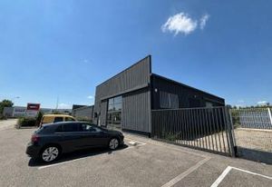 Local d'activité à louer Ambérieu-en-Bugey - Zone commerciale dynamique