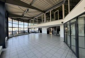 Location local d'activité Ostwald - Showroom lumineux