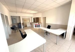 Vente entrepôt + bureaux/habitation La Crau - Zone Gavarry