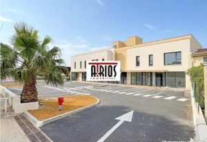 Location local commercial neuf au Pradet - axe passant