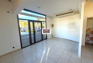Location local commercial Ollioules - Rue commercante