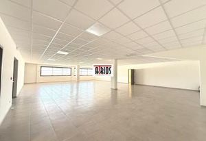 Bureaux à louer La Crau - Zone Gavarry, ascenseur et parking