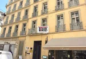 Location bureaux Toulon centre - Ascenseur et parking Peiresc