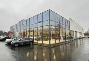 Location local commercial Persan - RDC + Mezzanine