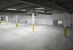 Location entrepôt Garges-lès-Gonesse - 5 quais - 9 m de hauteur