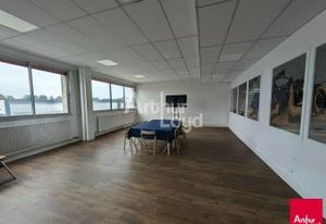 Local d'activité à vendre Le Rheu - Bureaux et exploitation