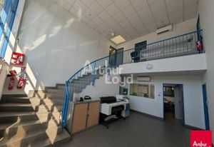 Location local d'activité Le Rheu - Bureaux et exploitation 1110 m²