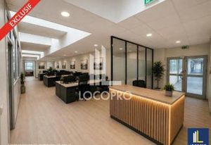 Vente bureaux Carros - Zone industrielle, proche stationnement