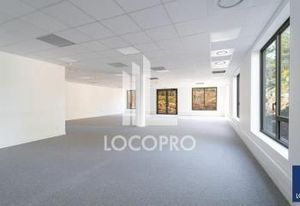 Bureaux à louer Sophia Antipolis - Proche A8 et gare routière