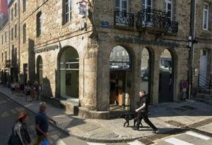 Local commercial à louer Dinan centre-ville - angle de rue