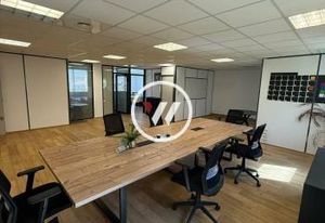 Location bureaux Marseille 15 - Proche métro M2 et tramway T3
