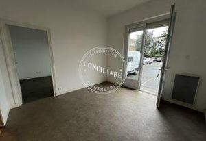 Location bureaux + dépôt Toulouse centre métro Barrière de Paris