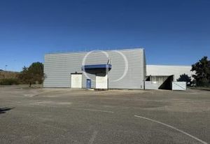 Location entrepôt Mions - Proche rocade Est et A46