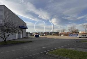 Location entrepôt Mions - Proche rocade Est et A46