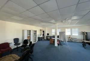 Bureaux Le Havre - Tramway et bus au pied de l'immeuble