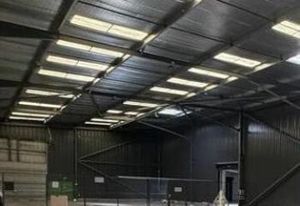 Location site industriel Bollène - 9 000 m² - 2 accès indépendants